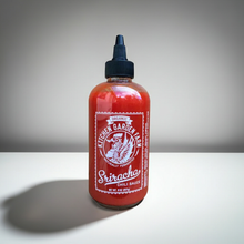 Load image into Gallery viewer, Kitchen Garden Farm Organic Sriracha Chili Sauce
