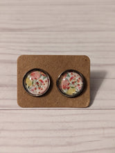 Load image into Gallery viewer, Spring Floral Earrings
