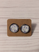 Load image into Gallery viewer, Spring Floral Earrings
