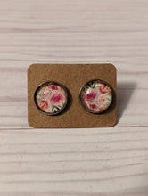 Load image into Gallery viewer, Spring Floral Earrings
